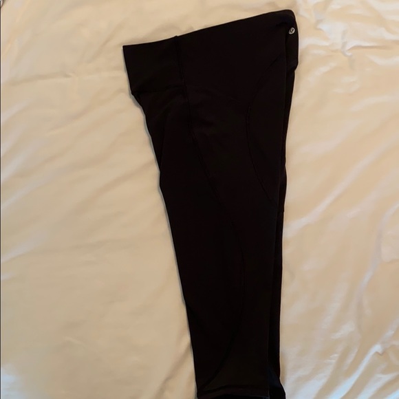 Lululemon black cropped leggings - Picture 2 of 4